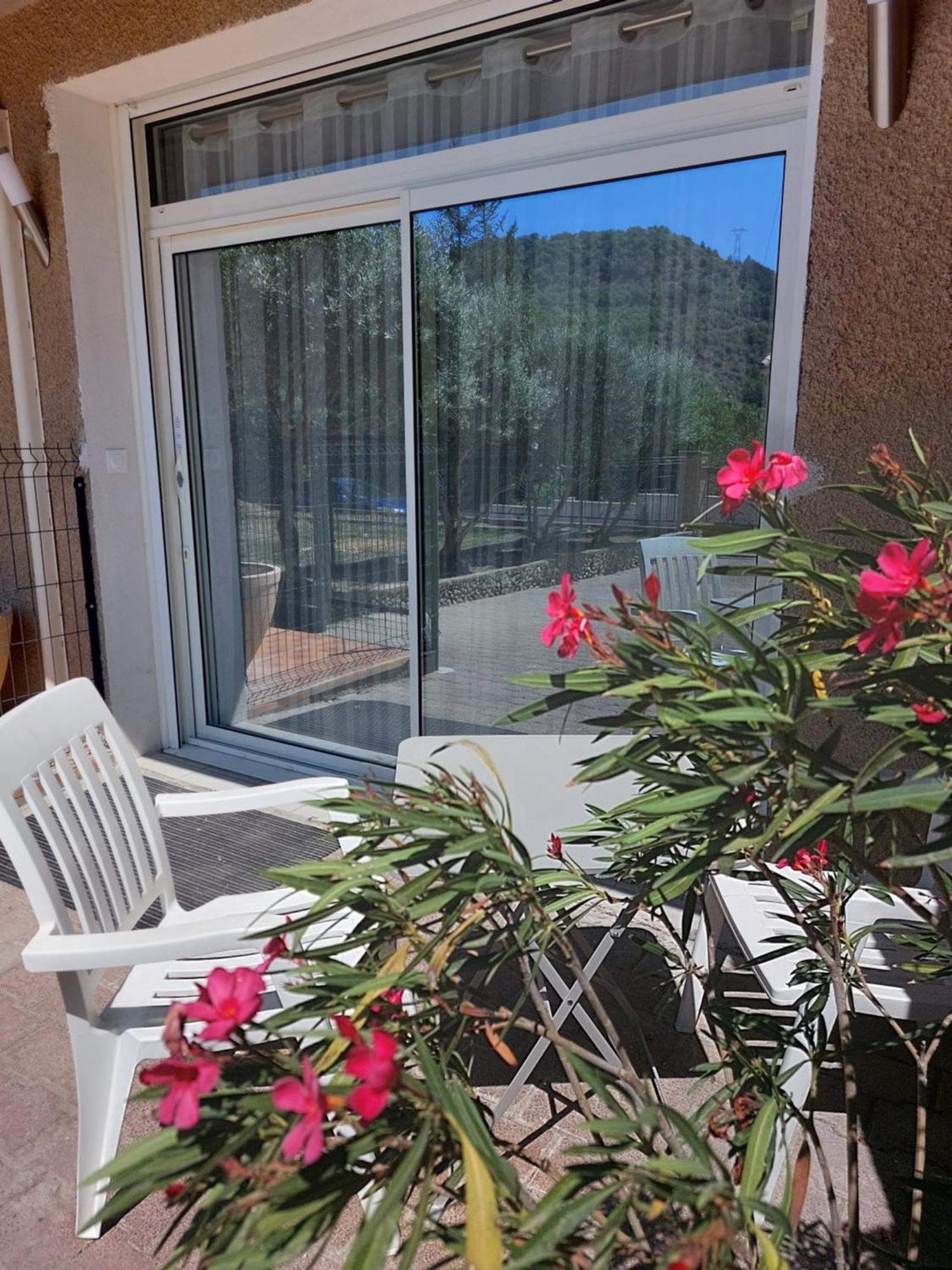 Souvenirs De Provence, Charmant Appartement Neuf 3 Etoiles Digne-les-Bains Exterior photo